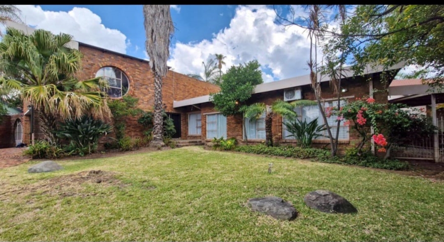 5 Bedroom Property for Sale in Elandsrand North West